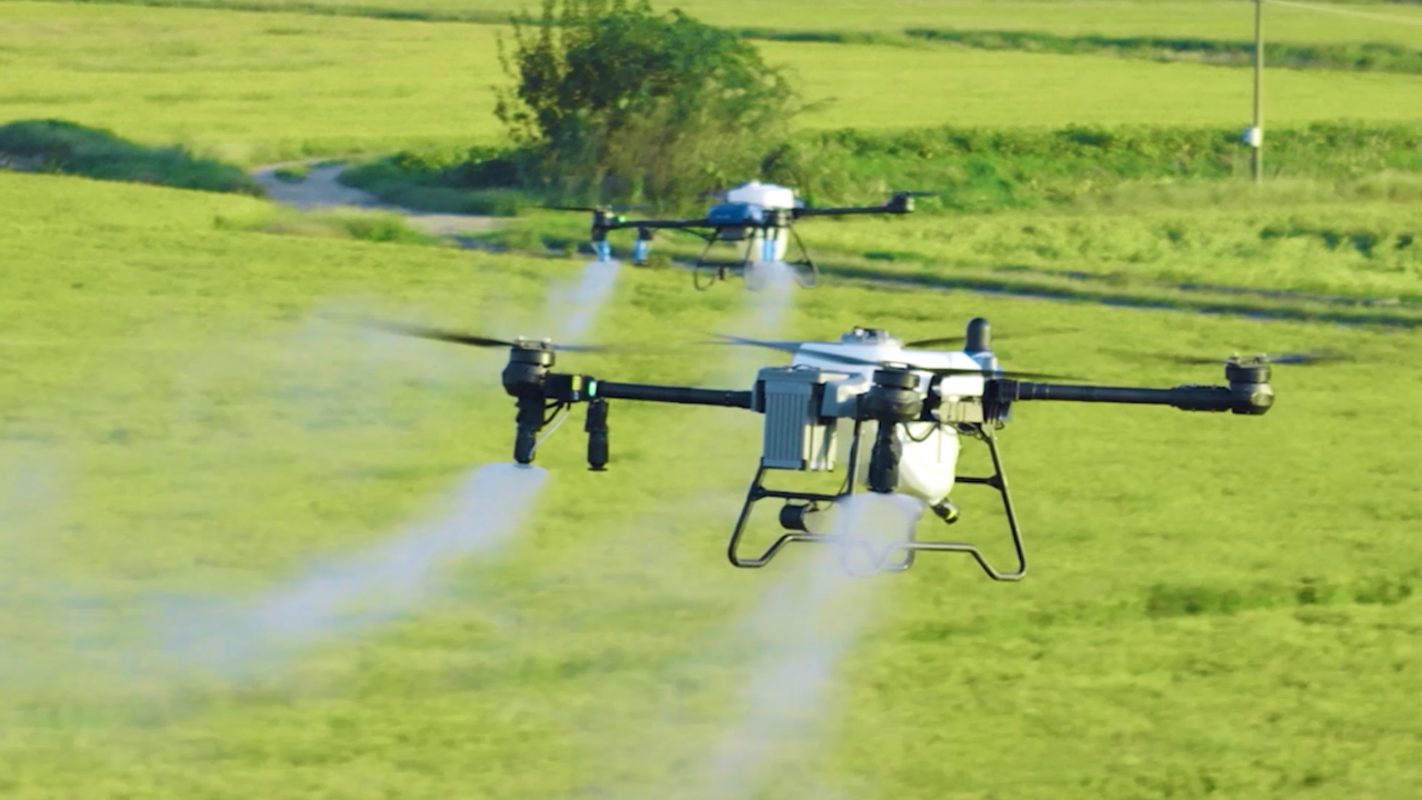 Spraying & Broadcasting